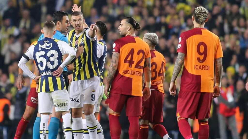Turchia che derby tra Fenerbache e Galatasaray, che lite tra Dzeko e Icardi Inter dzeko icardi