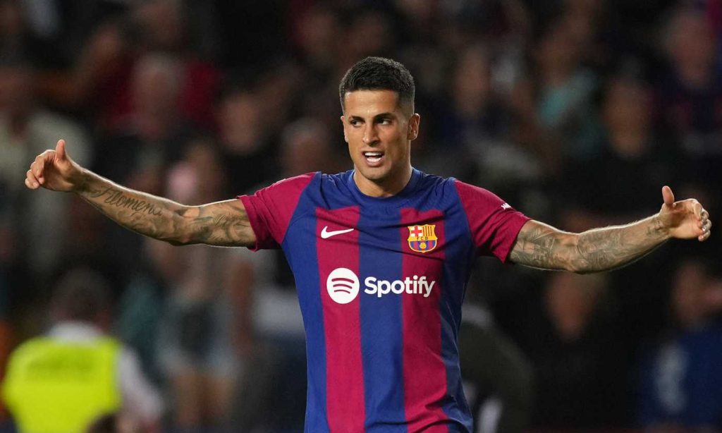 Jorge Mendes offre joao cancelo all'inter