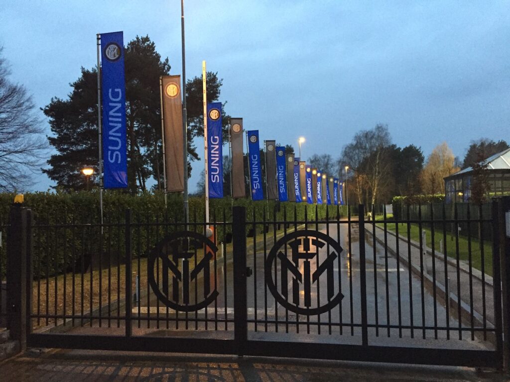 Cessione Inter, Suning sparisce anche da Appiano Gentile. Accordo con nuovo sponsor Inter Pinetina