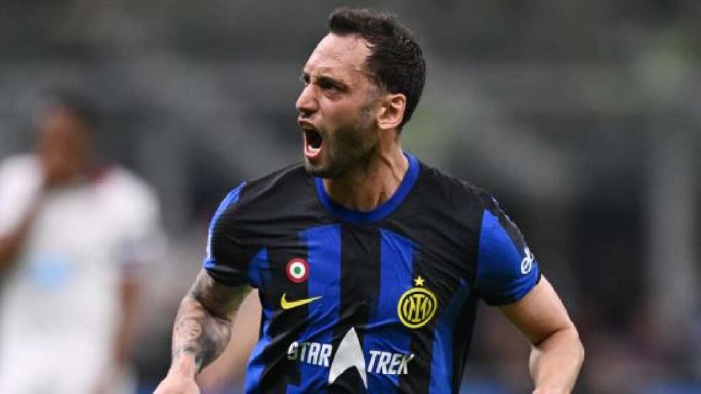 Inter Hakan Calhanoglu Pirlo verona lipsia