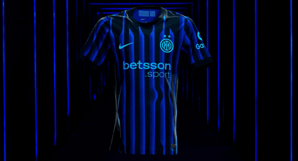 Inter, presentata la nuova maglia per la stagione 2025/26