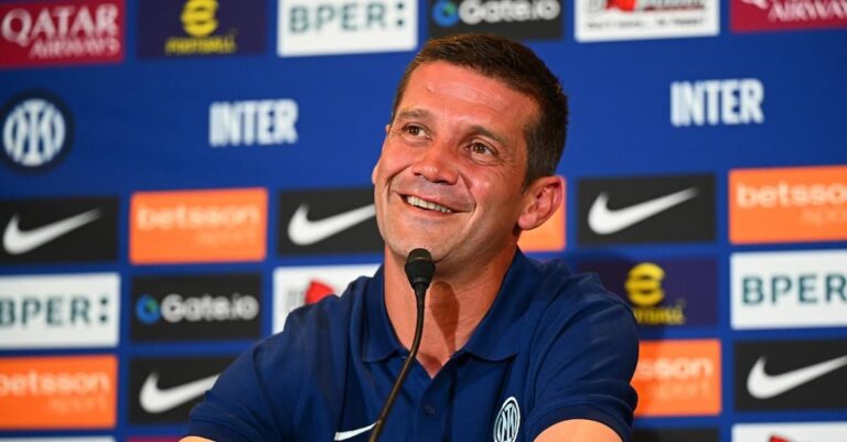 conferenza stampa chivu inter