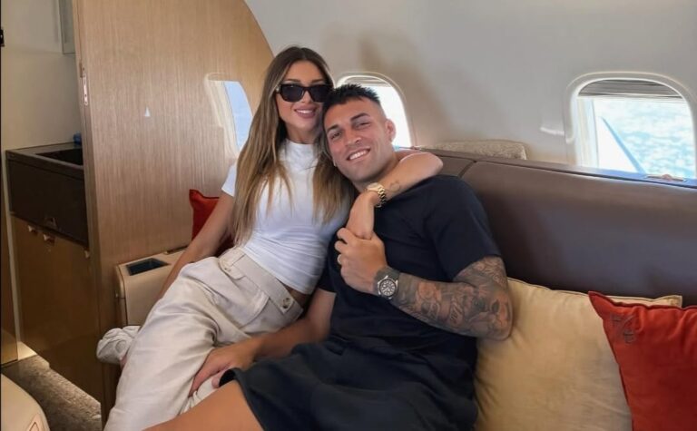 Lautaro Martinez e la moglie Agustina in viaggio