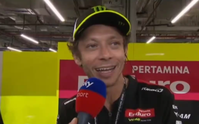 Inter, Valentino Rossi elogia il lavoro di Chivu